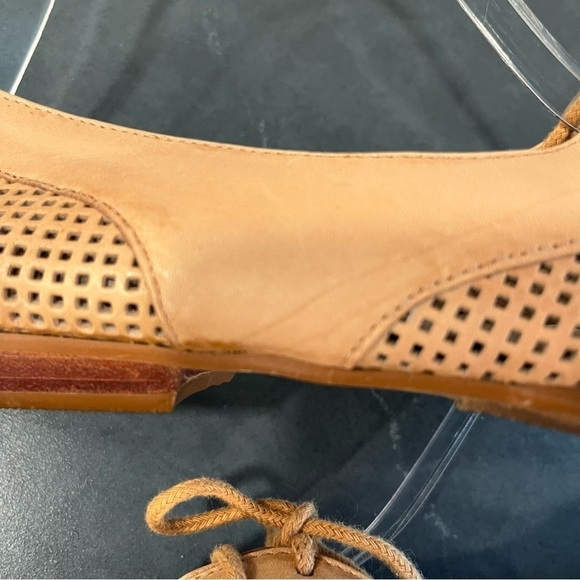 Vintage Sumi sz 8.5 tan leather cutout wingtip flats - Picture 11 of 15